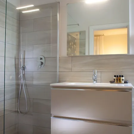 Le Cicale Oda ve Kahvaltı 3*